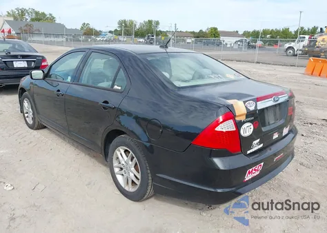 2010 Ford Fusion S z USA, uszkodzony, nr VIN 3FAHP0GA7AR431956